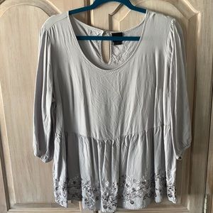 Torrid Disney Princess Size 1 Gray Peplum Blouse
